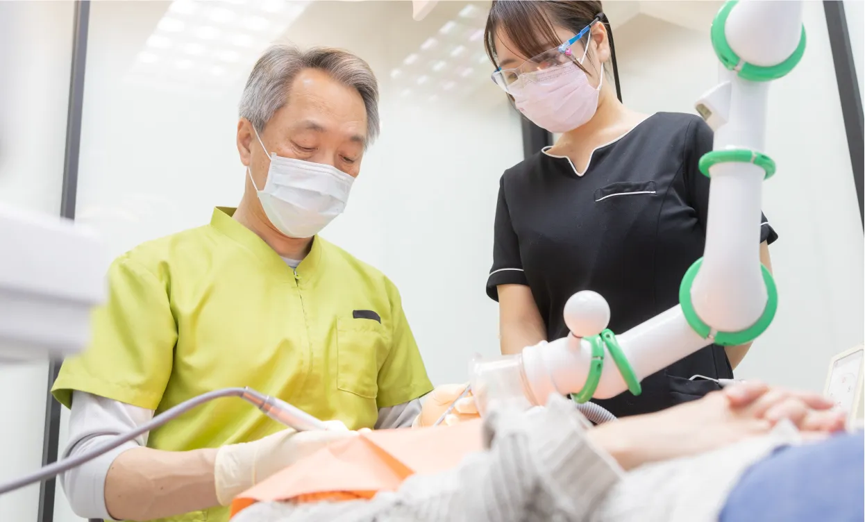 日本口腔外科学会専門医による安全な治療